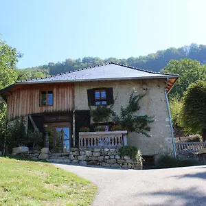 les-pipistrelles.hotels-rhonealpes.com/