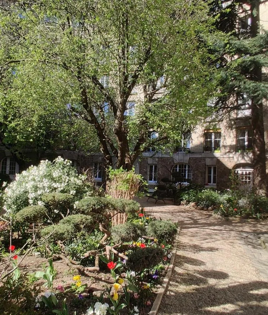 Luxueux Appartement Sur Jardin Paris France